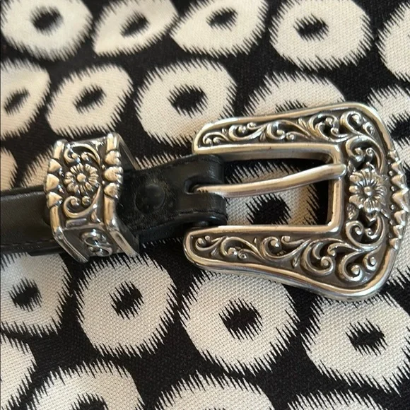 Justin Two-Tone Belt With Silver Concho - Picture 7 of 9